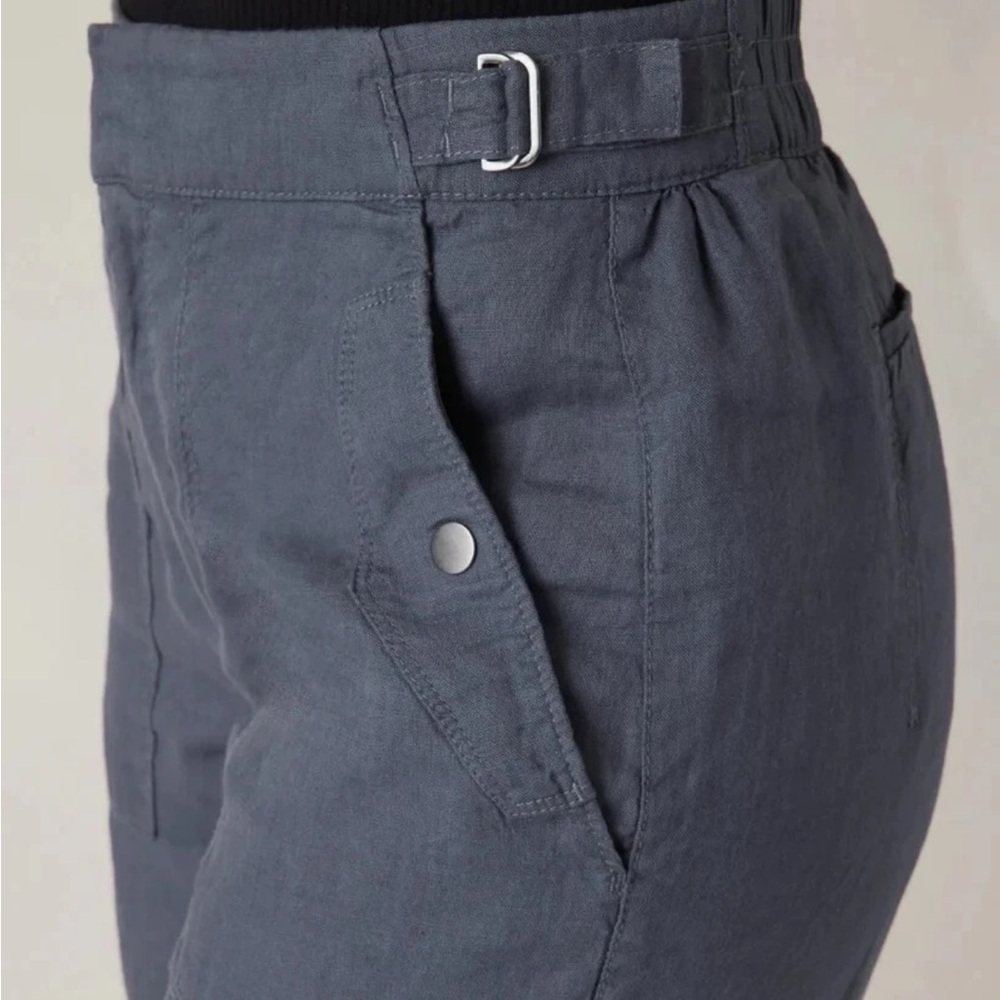NWT Athleta Voyage Linen Short size 4 granite blue